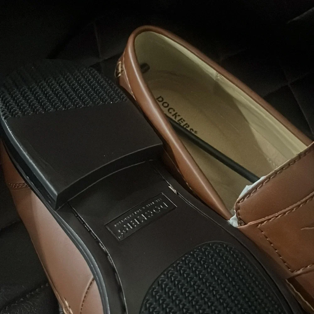 dockers shoes size 11M - Picture 2 of 2